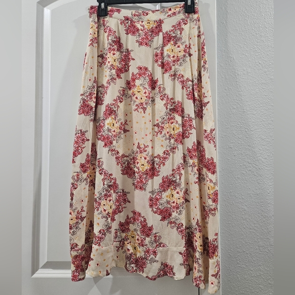 NWT COCO + jaimeson Split Hem High Waist Button Front Midi Skirt, Small - Picture 7 of 10